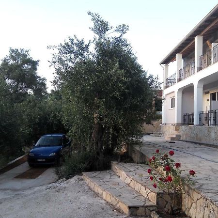 Helios & Elia Family Apartment Лиападес Екстериор снимка