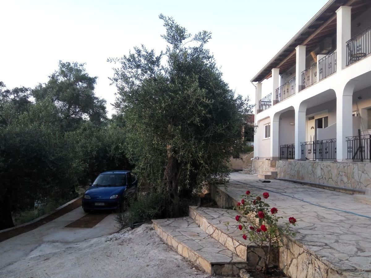 Helios & Elia Family Apartment Лиападес Екстериор снимка