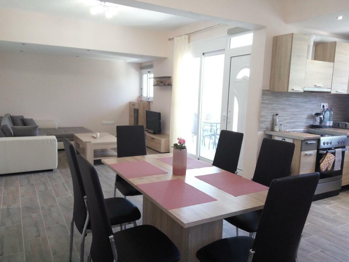 Helios & Elia Family Apartment Лиападес Екстериор снимка